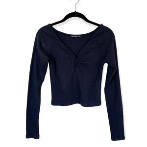 Abercrombie & Fitch Long Sleeve V-Neck